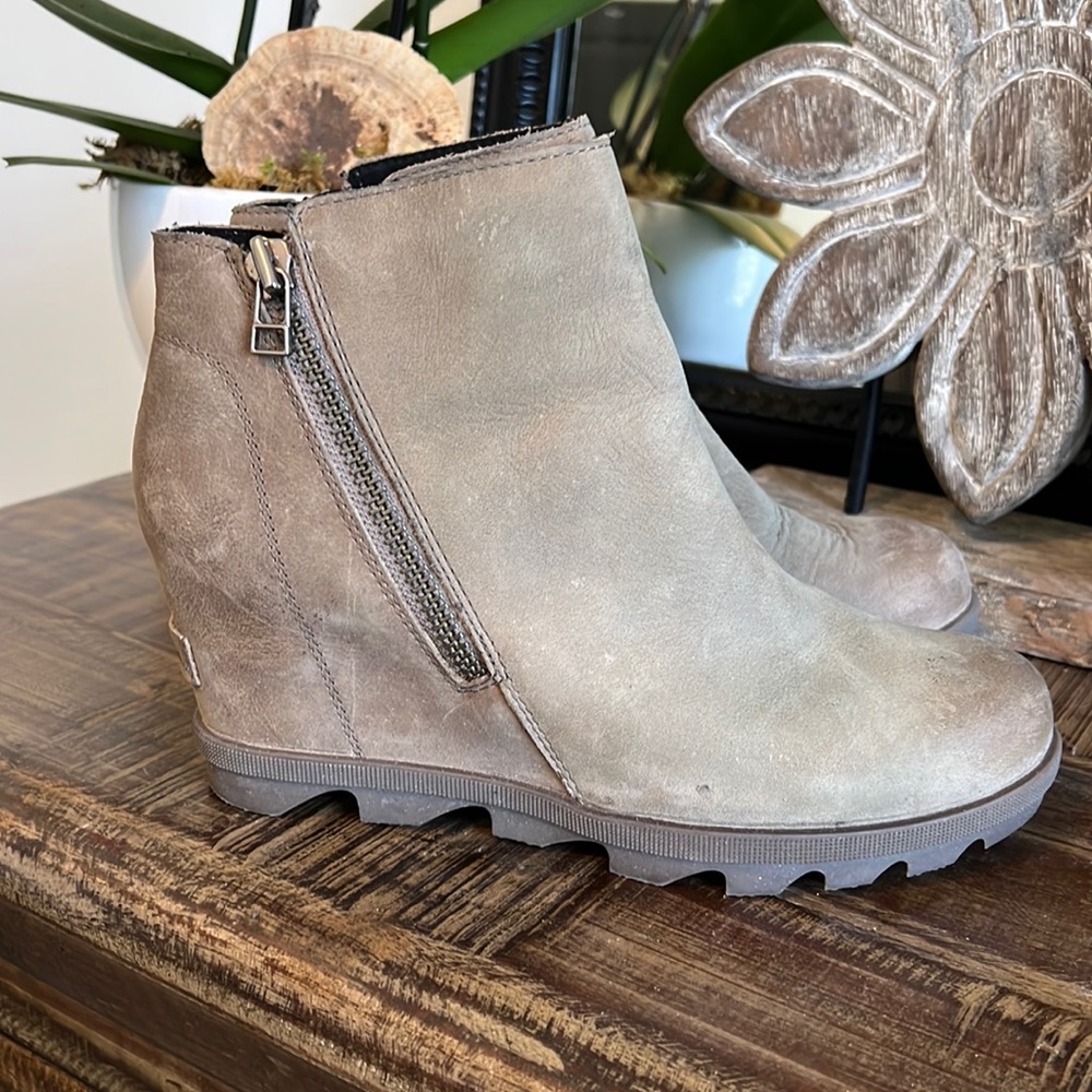 Joan of Artic Wedge II Bootie